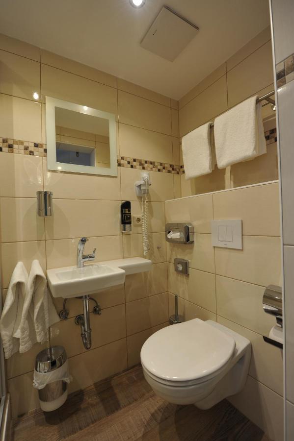 Hotel-Restaurant Ehses Zeltingen-Rachtig Dış mekan fotoğraf