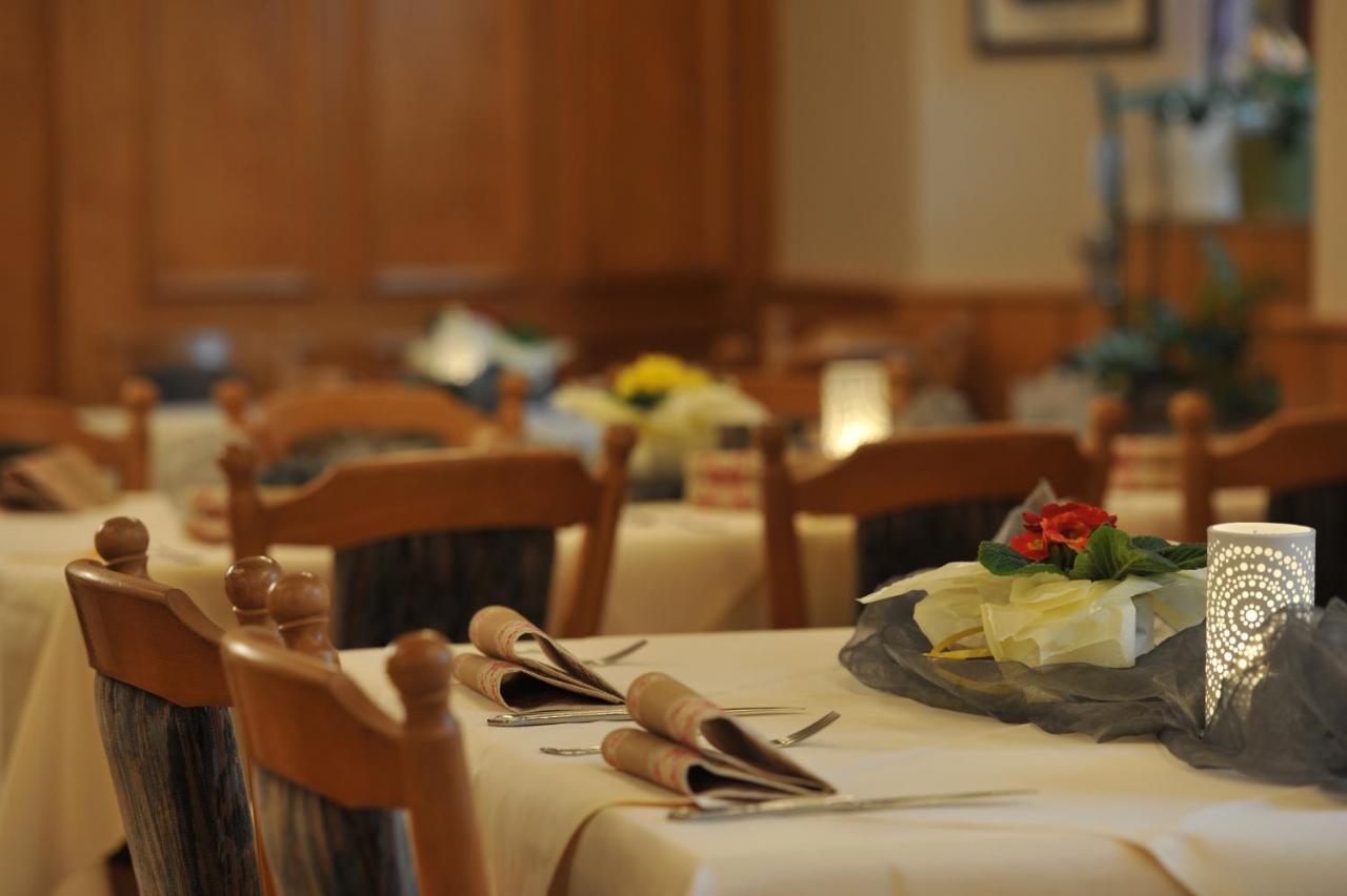 Hotel-Restaurant Ehses Zeltingen-Rachtig Dış mekan fotoğraf