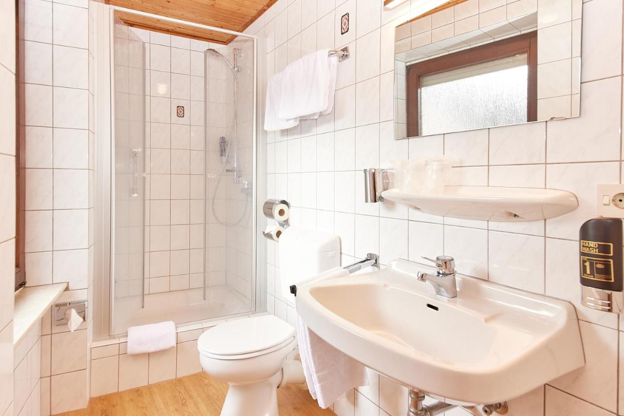 Hotel-Restaurant Ehses Zeltingen-Rachtig Dış mekan fotoğraf