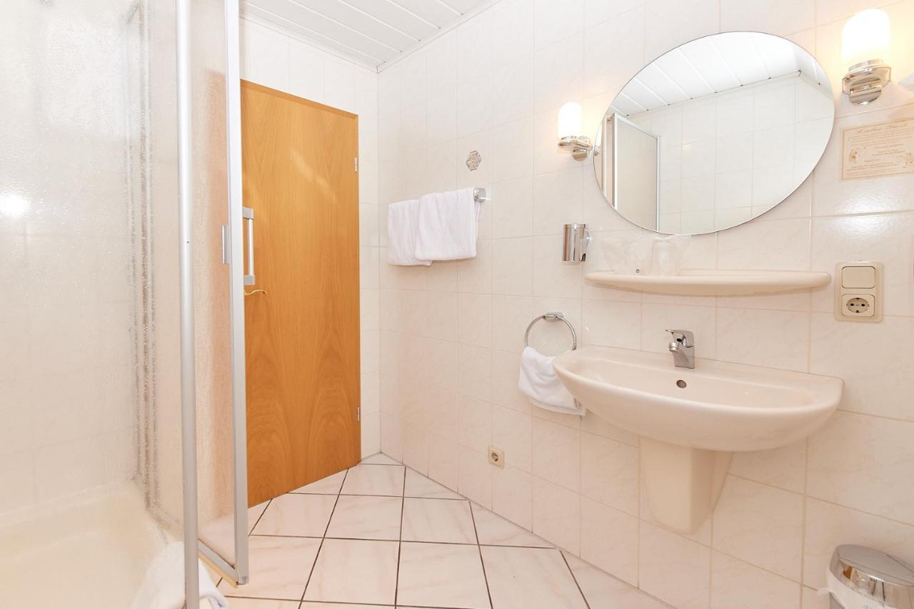 Hotel-Restaurant Ehses Zeltingen-Rachtig Dış mekan fotoğraf