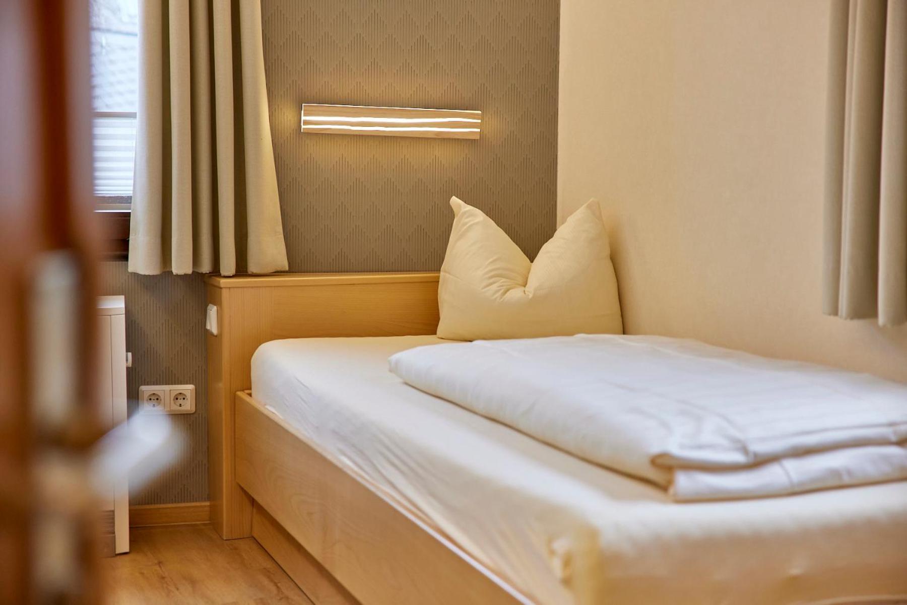 Hotel-Restaurant Ehses Zeltingen-Rachtig Dış mekan fotoğraf
